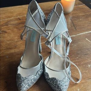 Betsey Johnson “Stella” Silver Glitter Mesh Heels  | Size 7.5 - see description